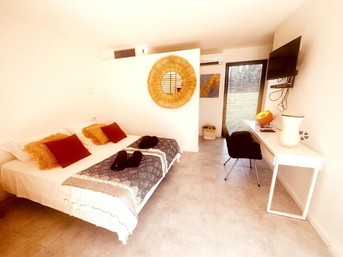 Les Madones Apartment Nimes Bagian luar foto