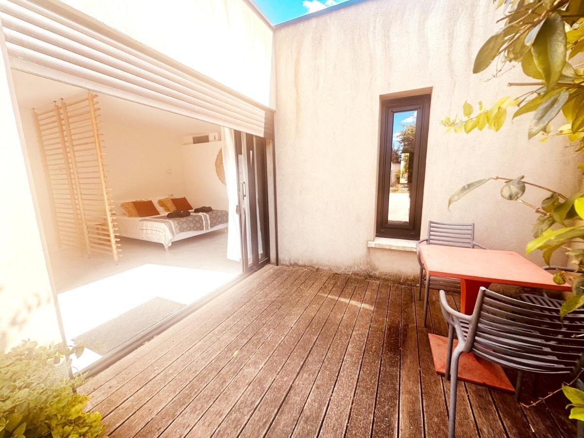 Les Madones Apartment Nimes Bagian luar foto