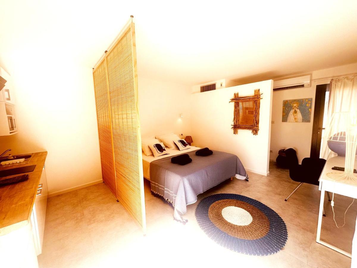 Les Madones Apartment Nimes Bagian luar foto