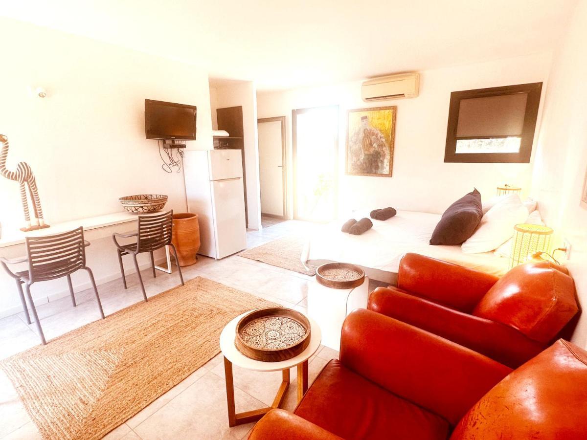 Les Madones Apartment Nimes Bagian luar foto