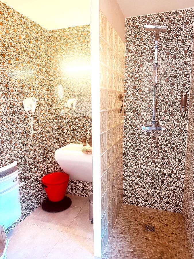 Les Madones Apartment Nimes Bagian luar foto