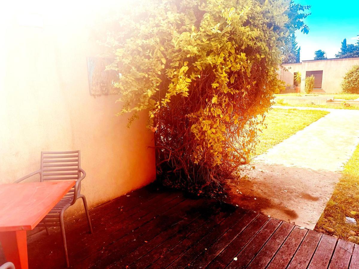 Les Madones Apartment Nimes Bagian luar foto