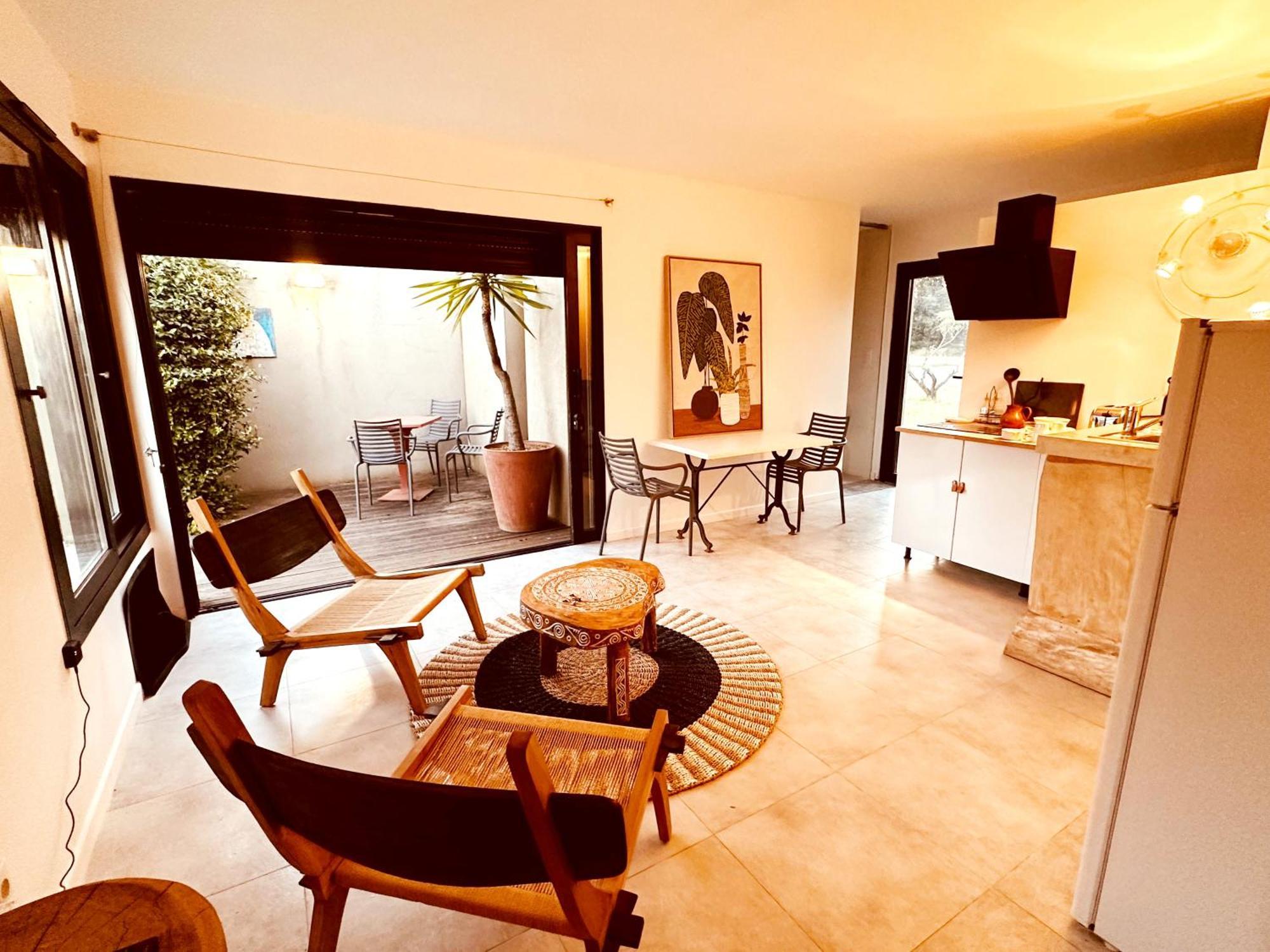Les Madones Apartment Nimes Bagian luar foto