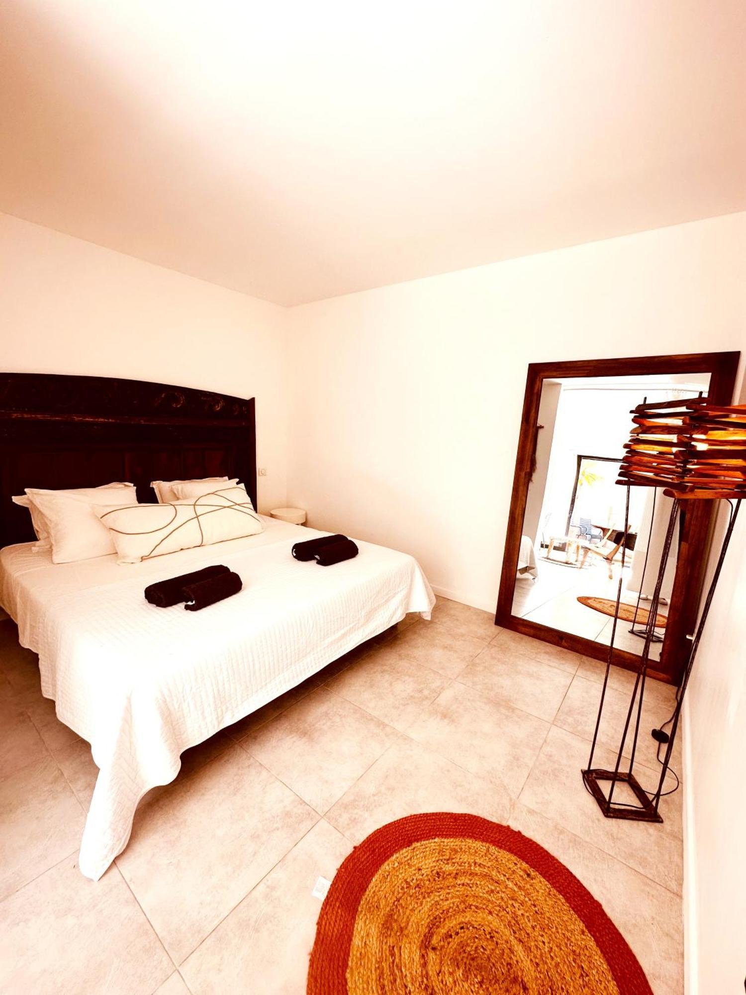 Les Madones Apartment Nimes Bagian luar foto